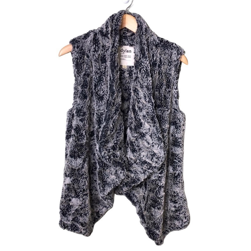 Dylan Draped Open Front Faux Fur Vest Blue Size Small Outerwear Fuzzy